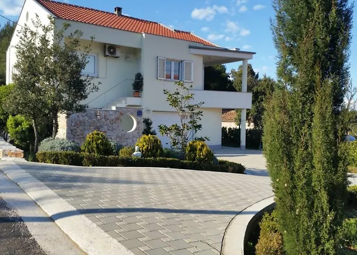 Flowers House On The Island Dugi Otok *