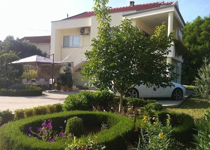 Flowers House On The Island Dugi Otok *